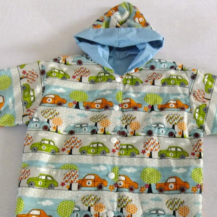 Imperméable réversible pour enfant « voitures vertes » Imperméable réversible pour enfant "voitures vertes"